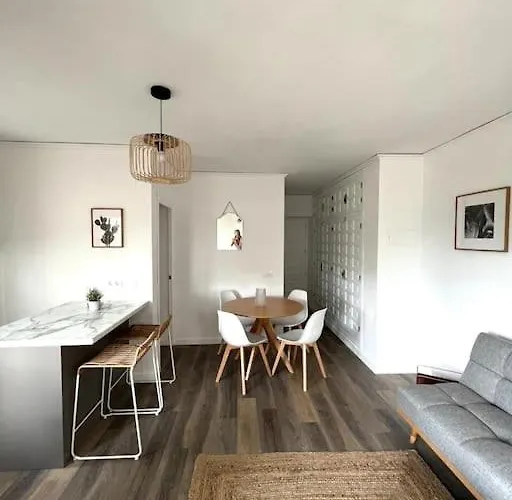 Bonito Junto Al Mar *